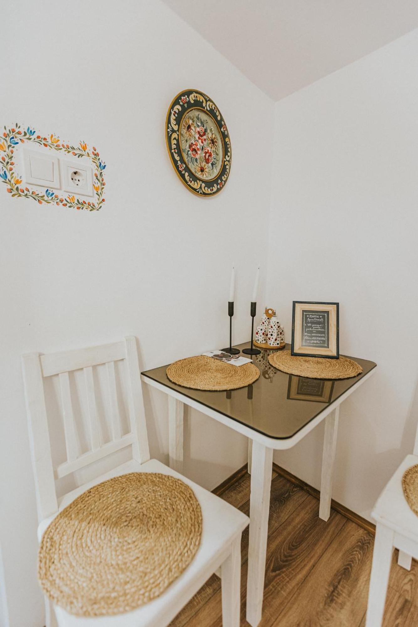 Republicii Rustic Apartament In Brasov City Center Luaran gambar