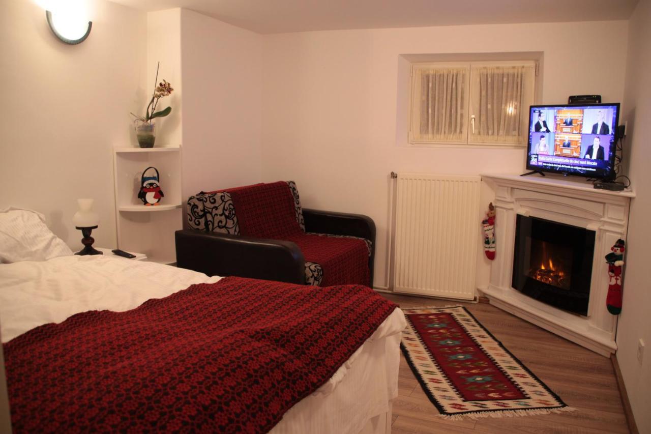 Republicii Rustic Apartament In Brasov City Center Luaran gambar