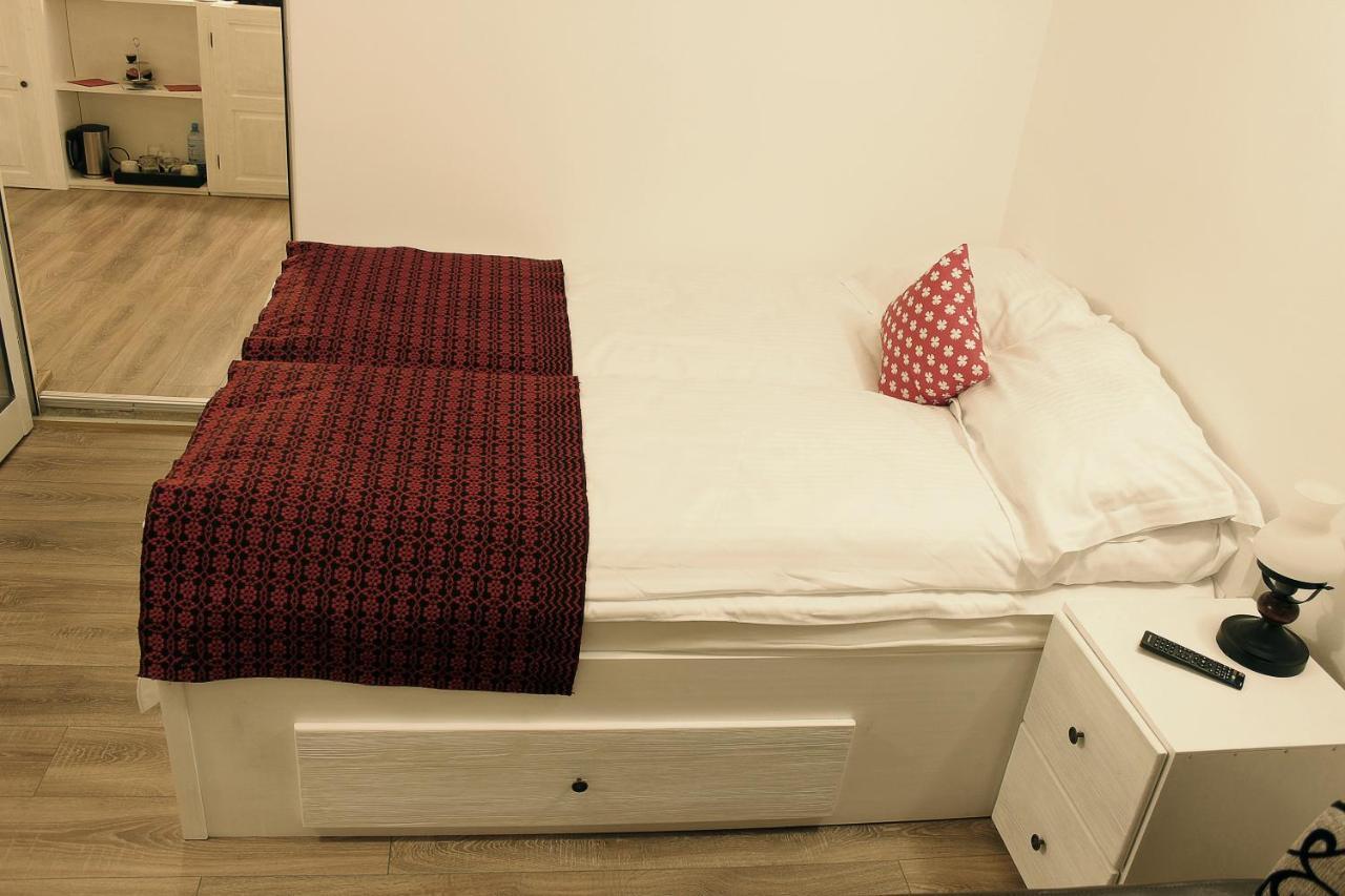 Republicii Rustic Apartament In Brasov City Center Luaran gambar